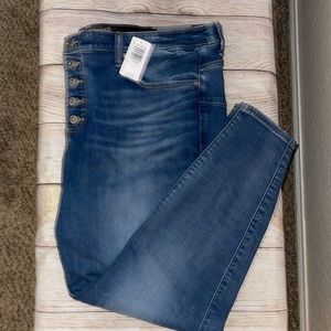 Torrid bombshell skinny jeans